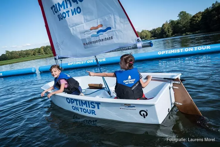 Kinderen maken gratis kennis met de watersport tijdens Optimist on Tour in Almere