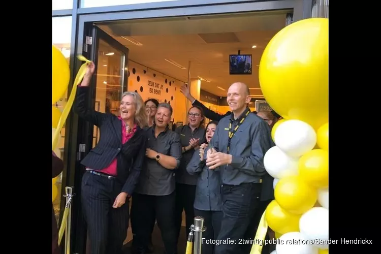 Vernieuwde Xenos in Almere Buiten feestelijk geopend