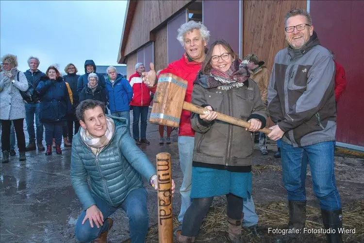 Start bouw 1e biologische boederijwinkel Odin bij Stadsboerderij Vliervelden, Almere