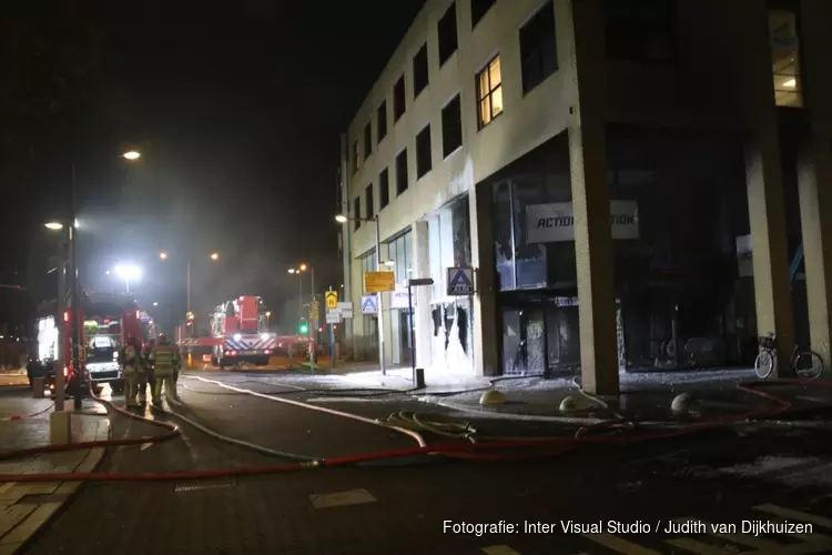 Uitslaande brand in Almere