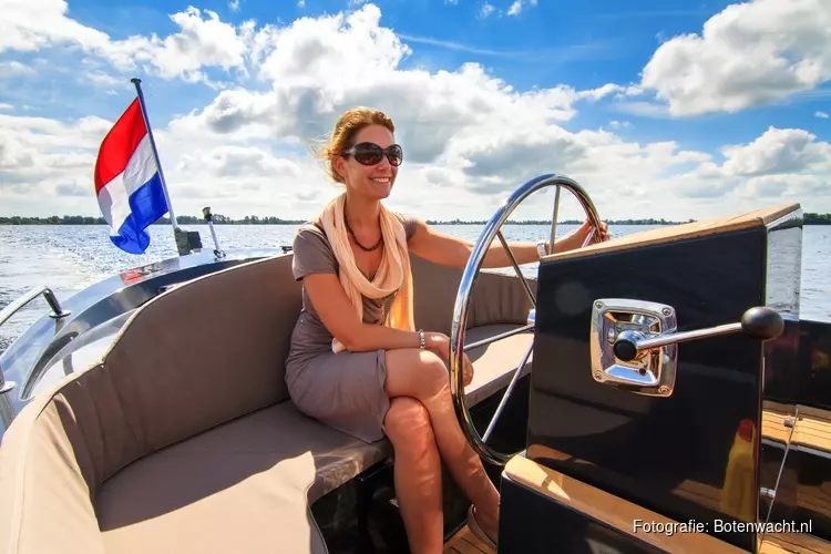 Samenwerking Leaseboot en Botenwacht: Zorgeloos varen voor een vast bedrag per maand