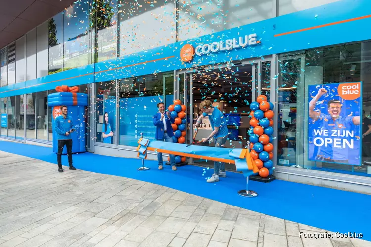 Coolblue opent winkel in Almere