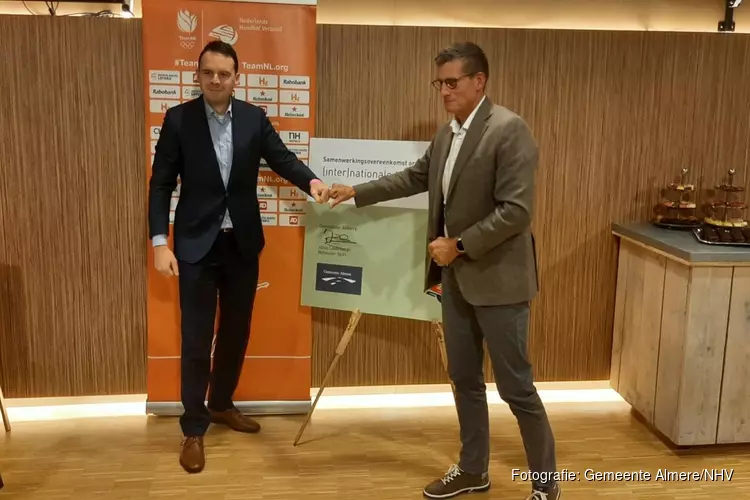 Gemeente Almere en Nederlands Handbal Verbond tekenen overeenkomst