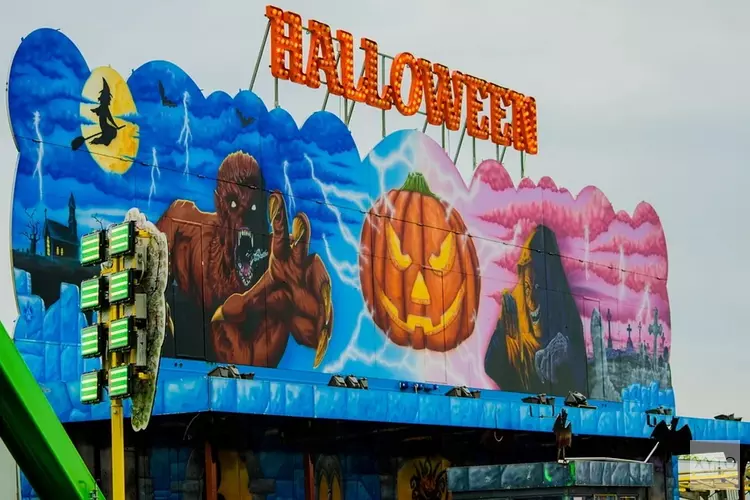 Tien dagen Halloweenkermis in Almere Buiten