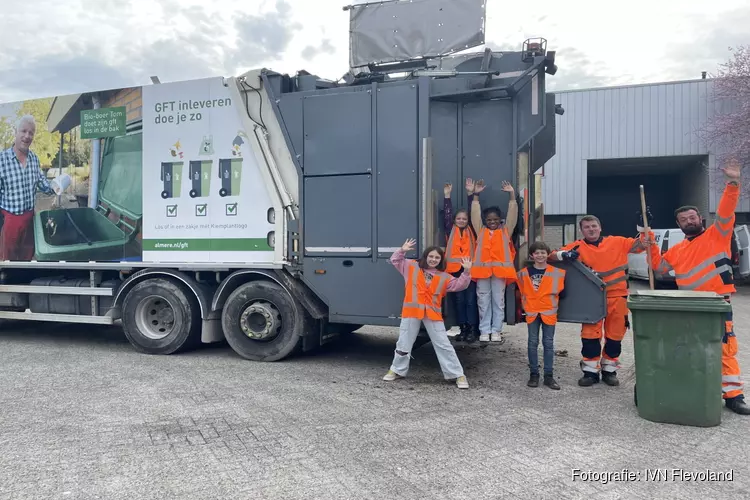 Flevolandse Kinderdirecteuren brengen inspirerend bezoek aan Upcyclecentrum