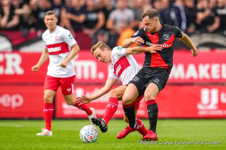 FC Twente te sterk voor debuterend Almere City FC
