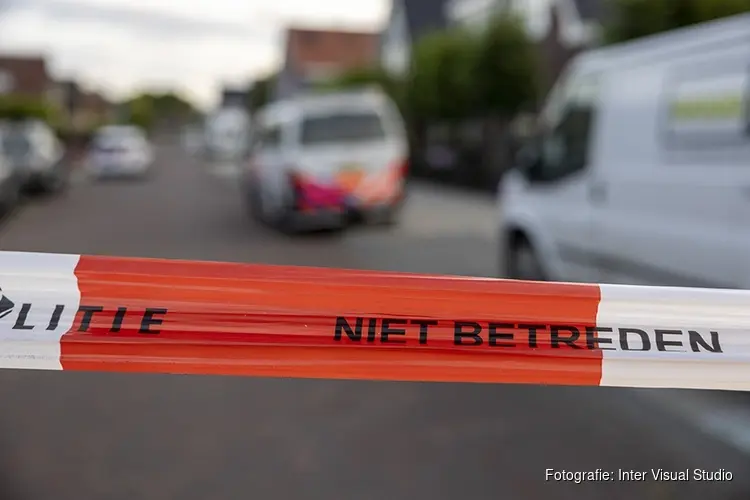 Burgemeester Van der Loo sluit woning in Danswijk Almere na explosie