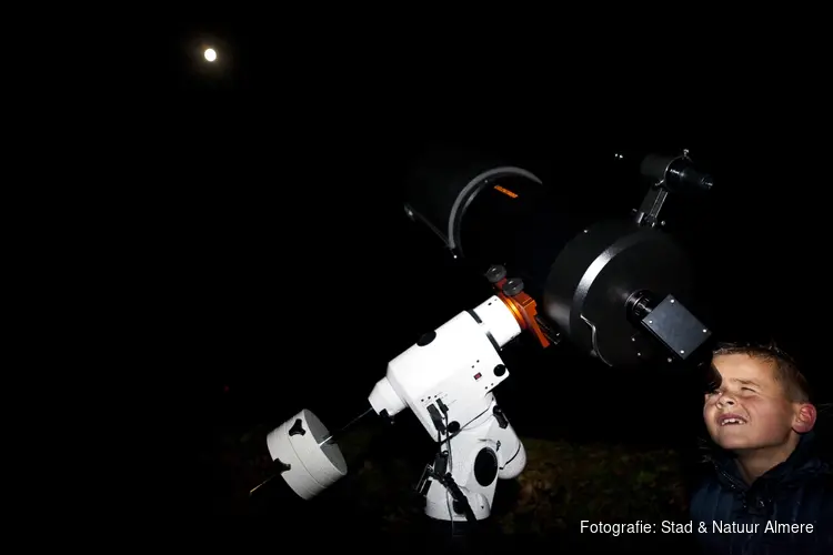 Op ruimtereis van onze maan tot de Orionnevel tijdens de Sterrenkijkdagen op de Kemphaan