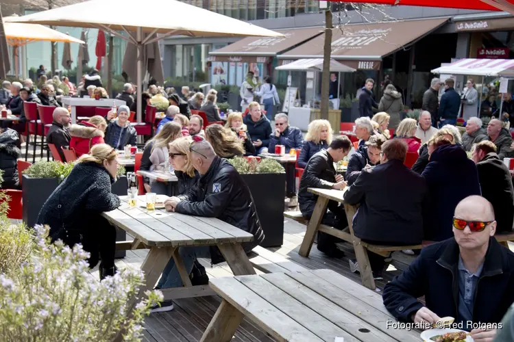 Terrassenseizoen in Almere Centrum van start met bruisend weekend vol entertainment