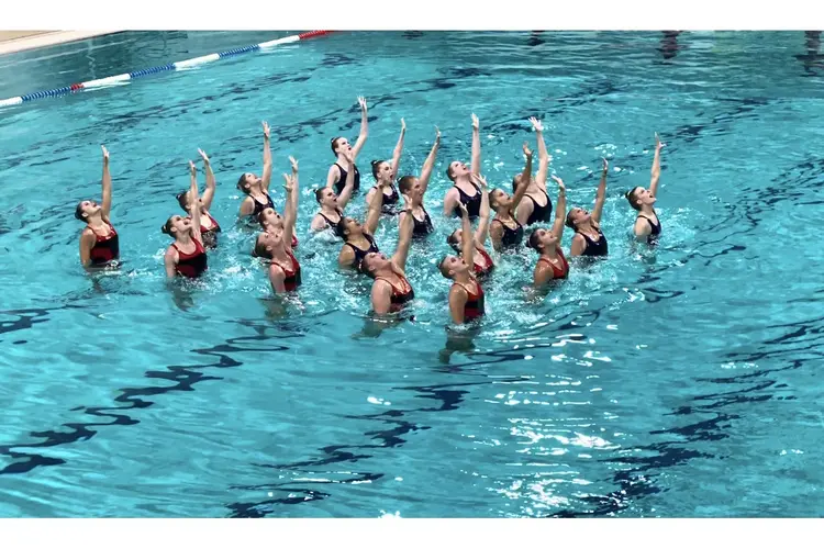 Opnieuw een gouden triomf voor synchroonzwemteam watervrienden Almere