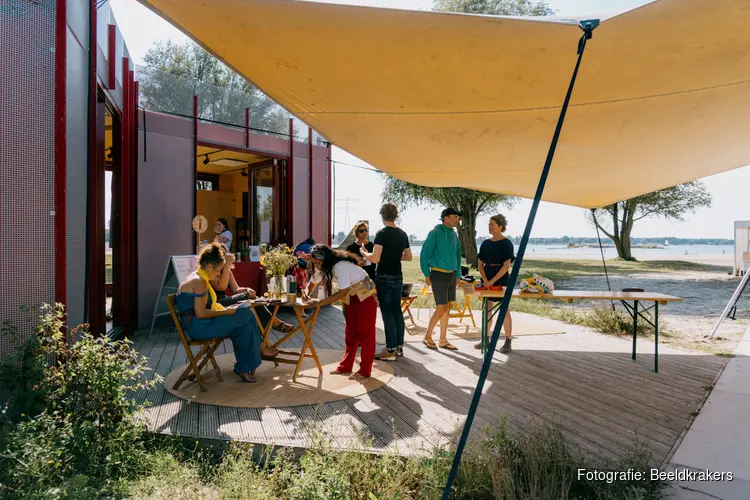 TESTZONE: de plek voor experimenten met land en kunst op het Almeerderstrand