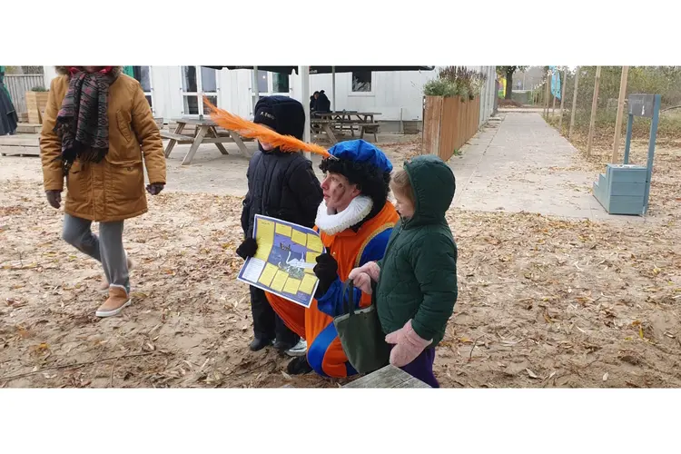 Pepernotentocht op het Almeerderstrand