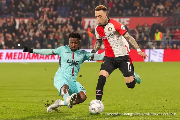 Feyenoord ontsnapt tegen Almere City FC